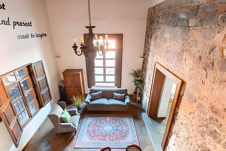 House in the Heart of the Historic Center | 907 + Parking