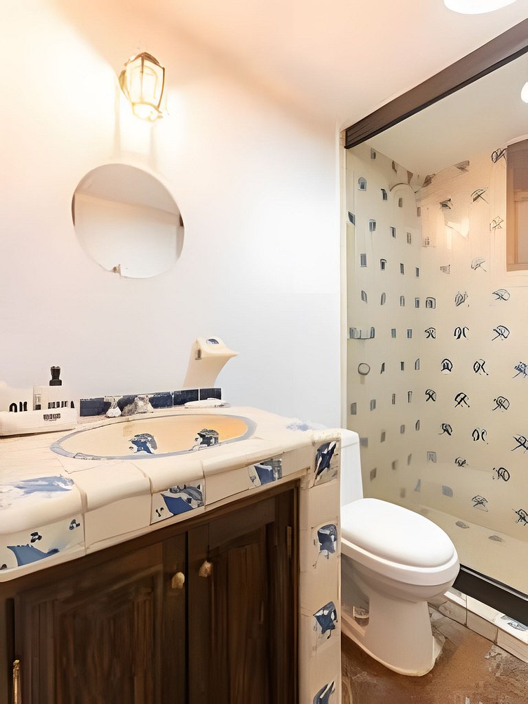 House in the Heart of the Historic Center | 907 + Parking