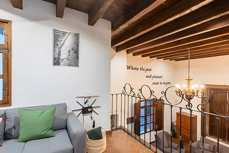 Casa en el Corazón del Centro Histórico| 907+ Est