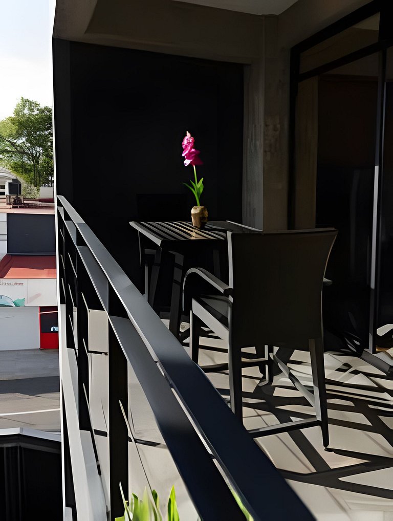 Arcarti 202 | Style, Comfort & Private Parking