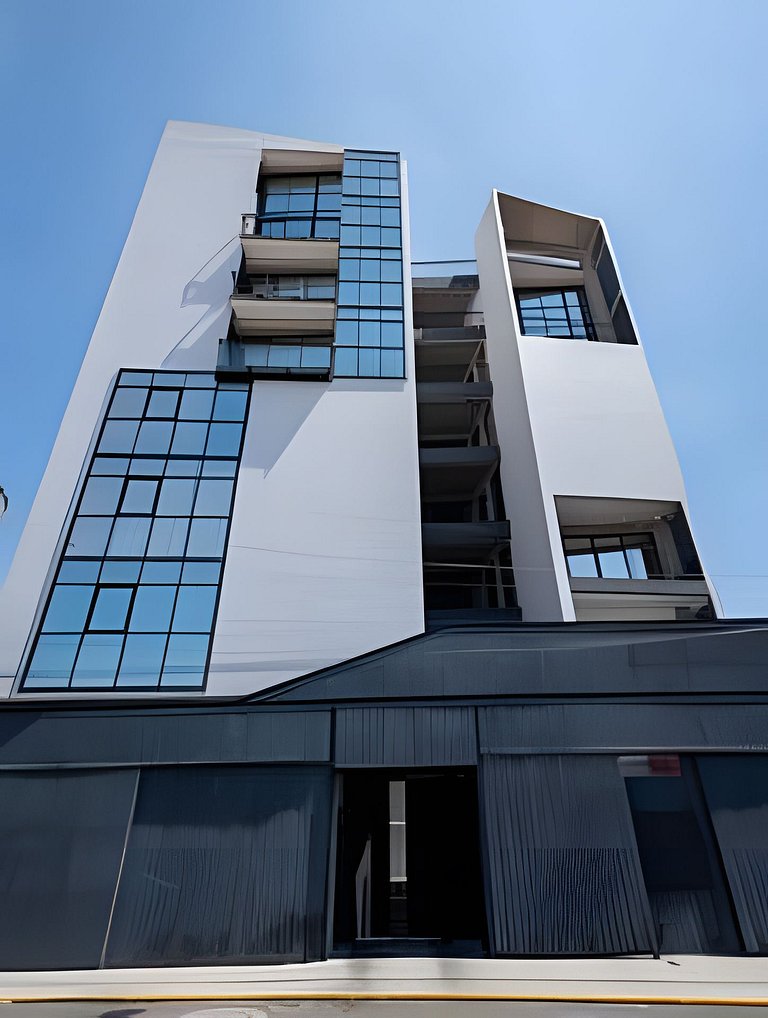 Arcarti 202 | Style, Comfort & Private Parking