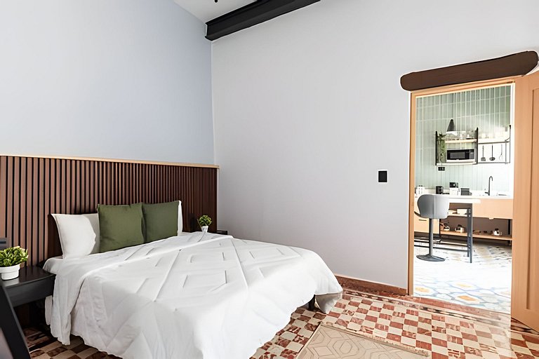 Casona 212 | Elegancia, Conexión y Estacionamiento