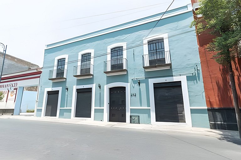Casona 212 | Elegancia, Conexión y Estacionamiento