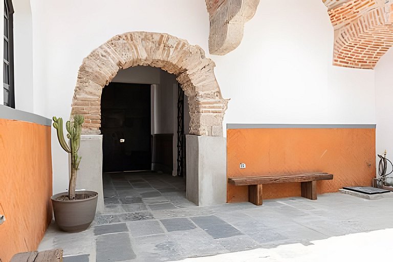 Casona 212 | Elegancia, Conexión y Estacionamiento