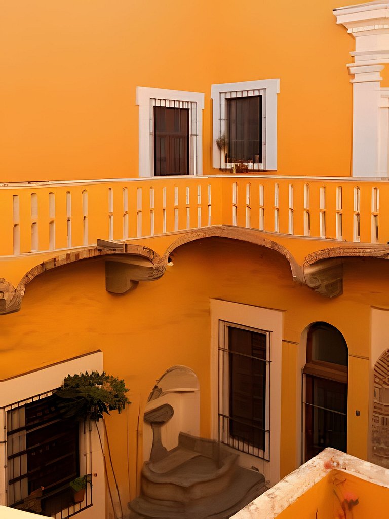 Spacious House in the Heart of the City Center | 4 Bedrooms