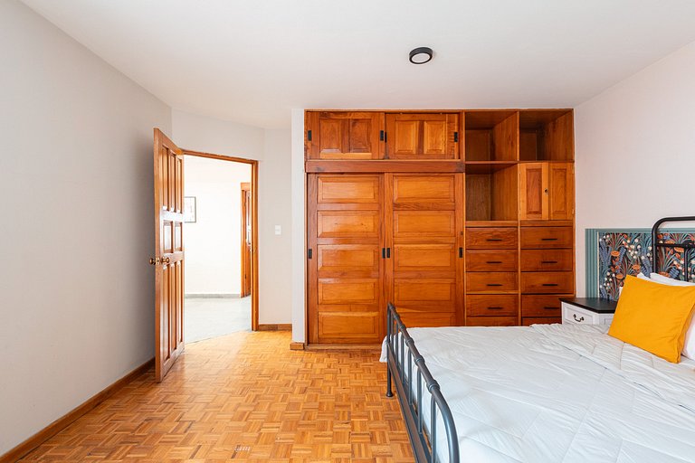 Beautiful House in Historic Center | 5 bedrooms + Parking