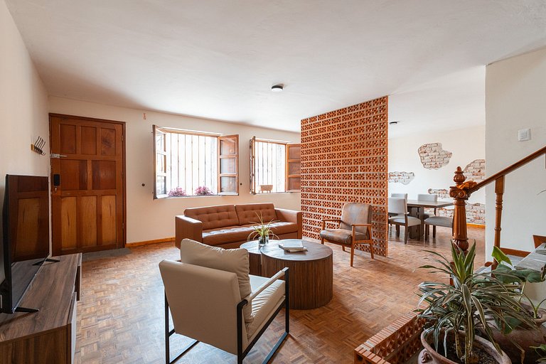 Hermosa Casa en Centro Histórico | 5 hab + Est