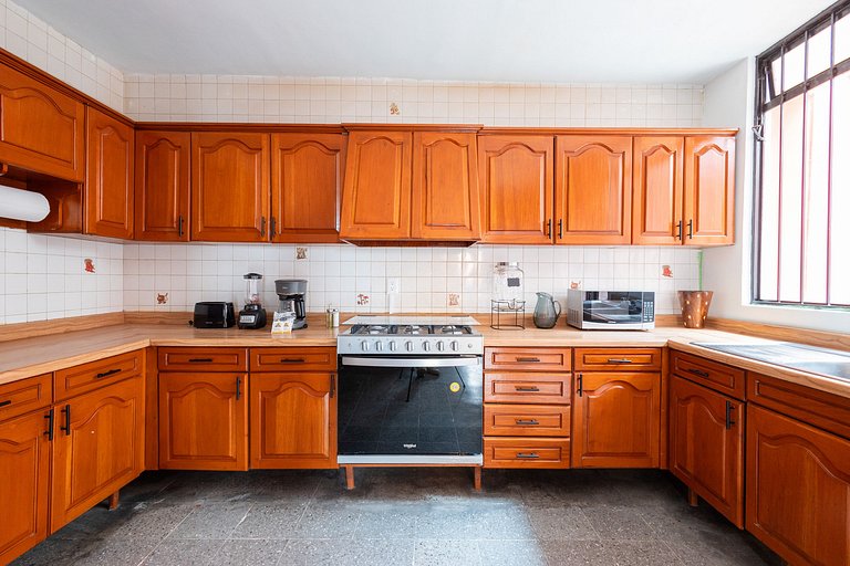 Beautiful House in Historic Center | 5 bedrooms + Parking