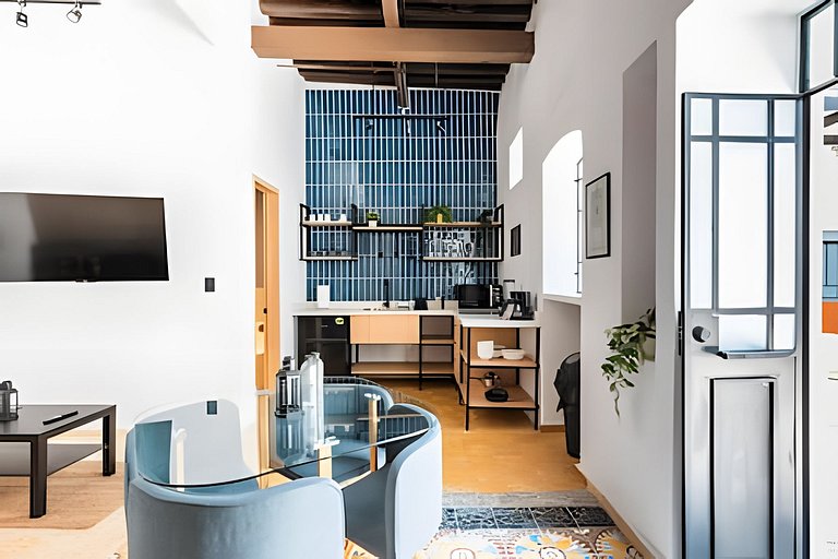 Casona 212|Apt in Prime Downtown Location+ Parking