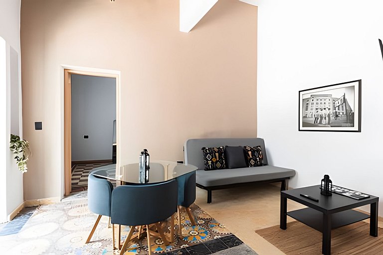 Casona 212|Apt in Prime Downtown Location+ Parking