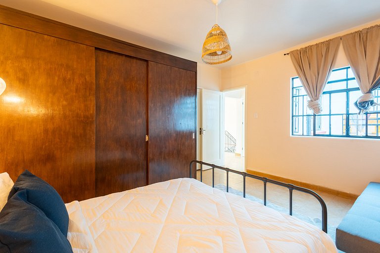 Casa céntrica con 4 hab + lavadora + Est