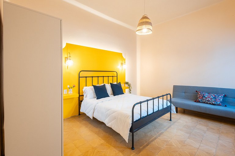 Casa céntrica con 4 habitaciones y estacionamiento