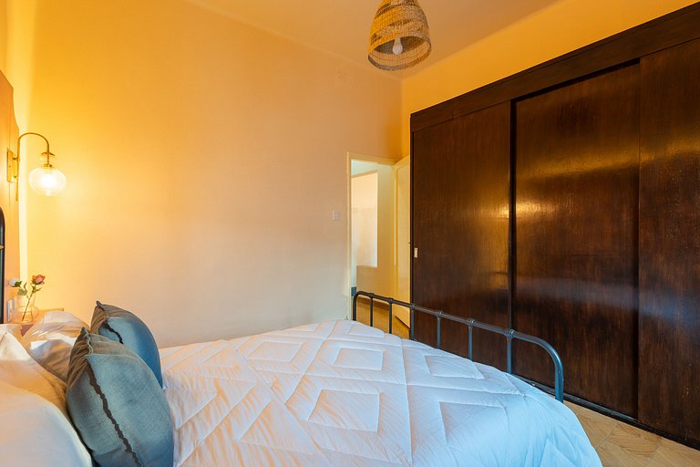 Central House with 4 Bedrooms and Parking