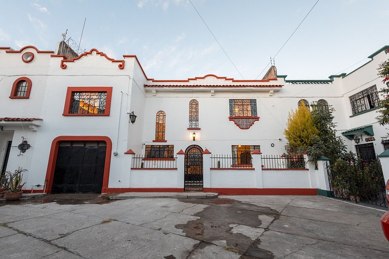 Casa céntrica con 4 hab + lavadora + Est