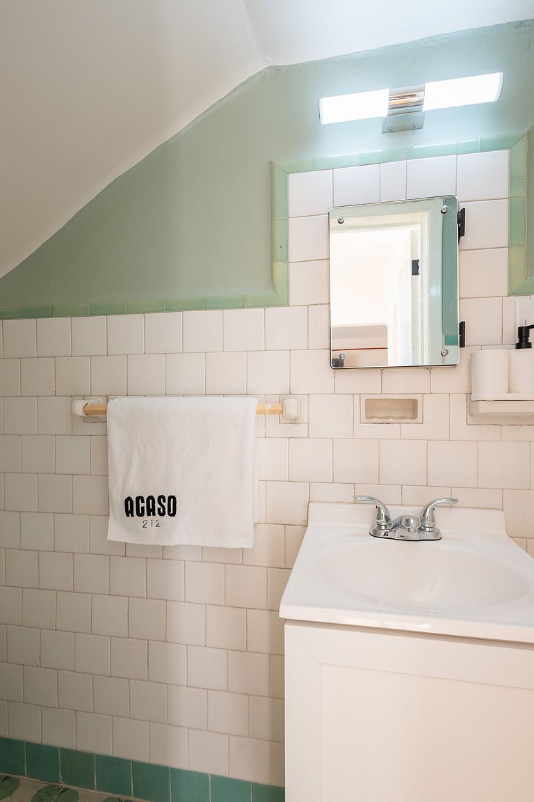 Central House with 4 Bedrooms and Parking