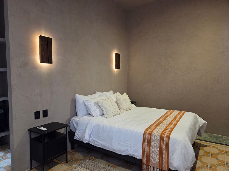 El Hornito Room | Washing + Drying + Parking