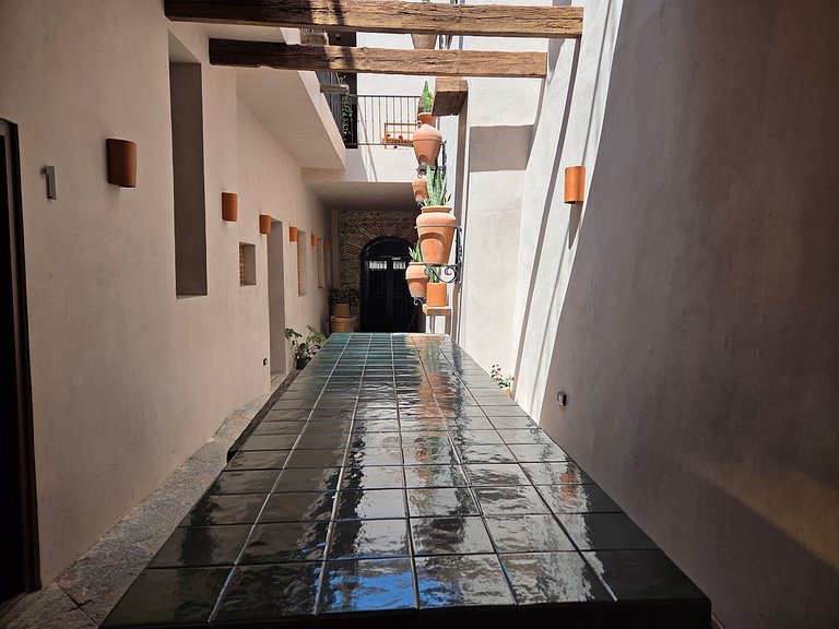 El Hornito Room | Washing + Drying + Parking