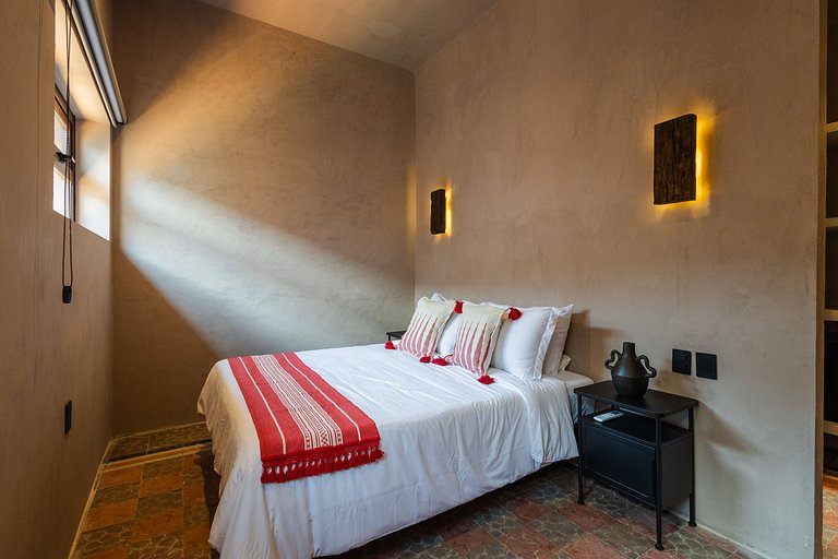 Boutique Loft Nova | Rooftop, Laundry, and Air Conditioning.