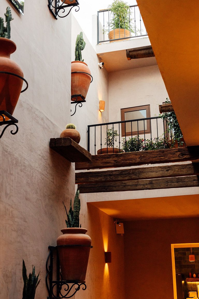 Boutique Loft Luna | Ground Floor, AC, King Bed
