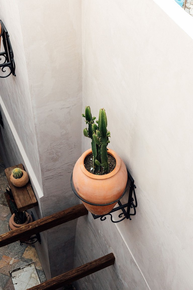 Boutique Loft Nova | Rooftop, Laundry, and Air Conditioning.