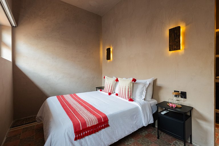 Boutique Loft Nova | Rooftop, Laundry, and Air Conditioning.