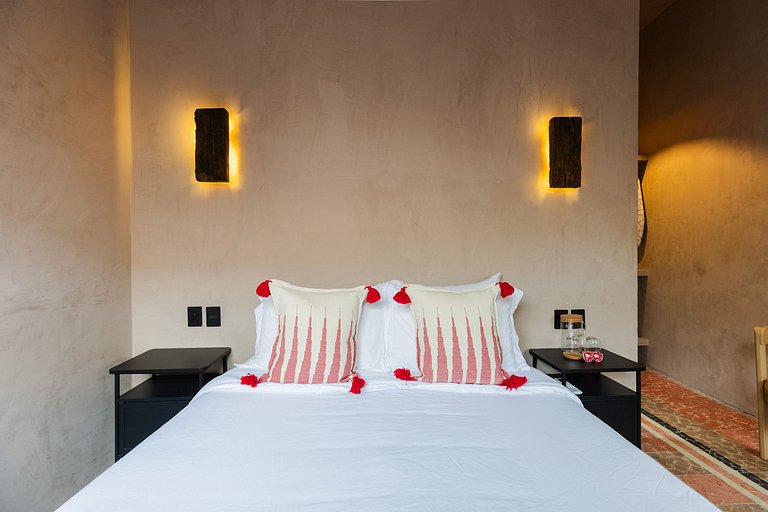 Boutique Loft Nova | Rooftop, Laundry, and Air Conditioning.