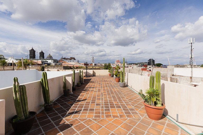 Casona 212 | Elegancia, Conexión y Estacionamiento
